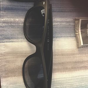 Ray Ban New Wayfarer Sunglasses